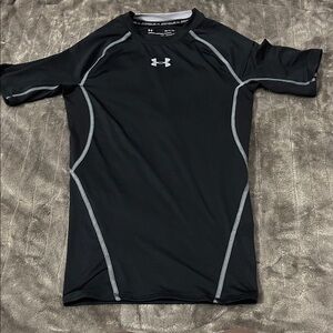 Under Armour Heatgear Men's Black short sleeve compression shirt size small